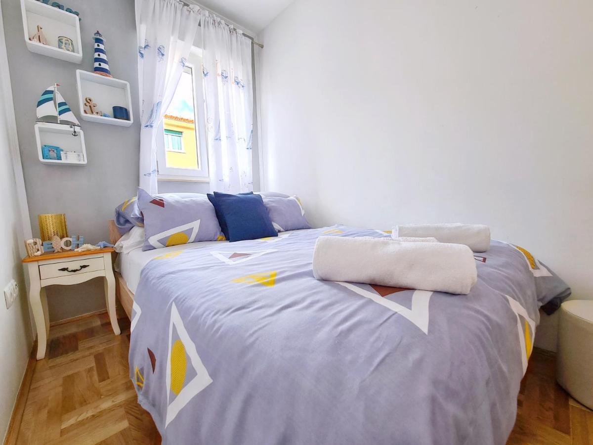 Luxury Apartment Salona Eksteriør billede