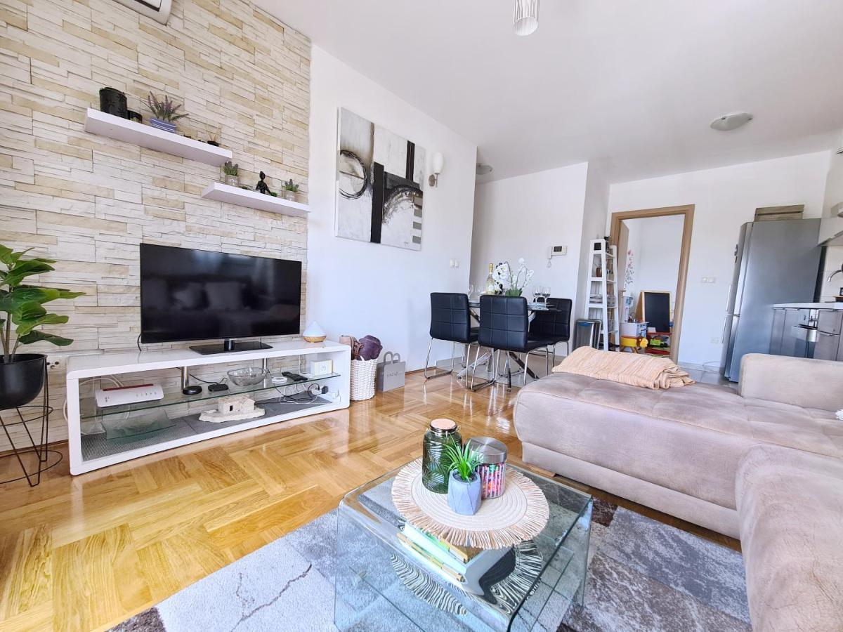 Luxury Apartment Salona Eksteriør billede