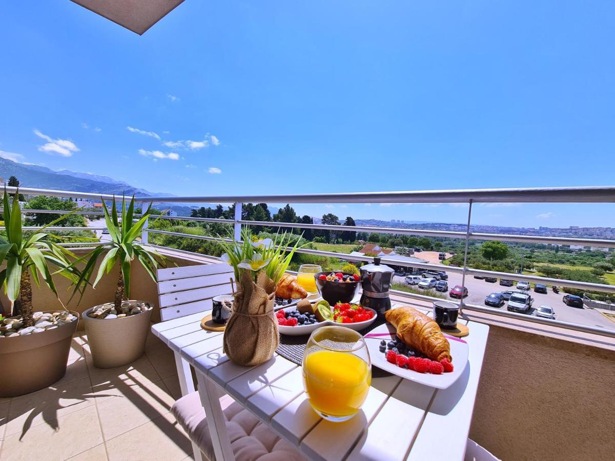 Luxury Apartment Salona Eksteriør billede